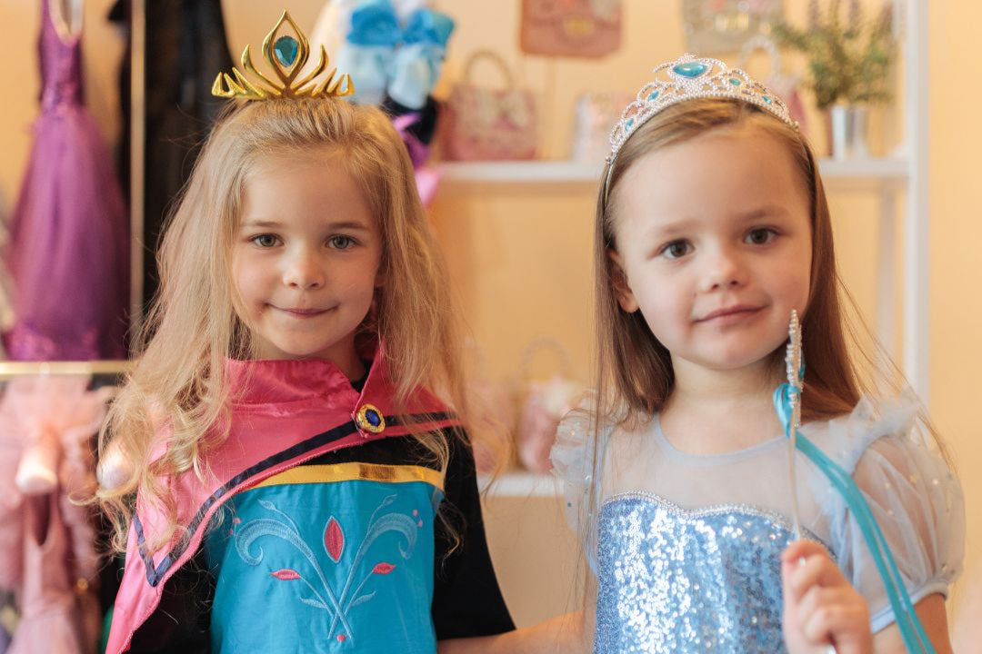 PRINCESES ANNAS KLEITA GARA AR APMETNI - Bazilio