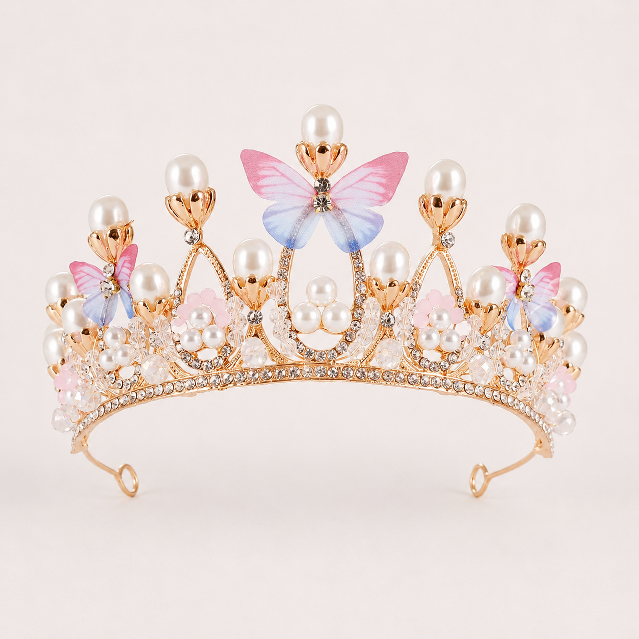Grezns princeses kronis ar tauriņiem