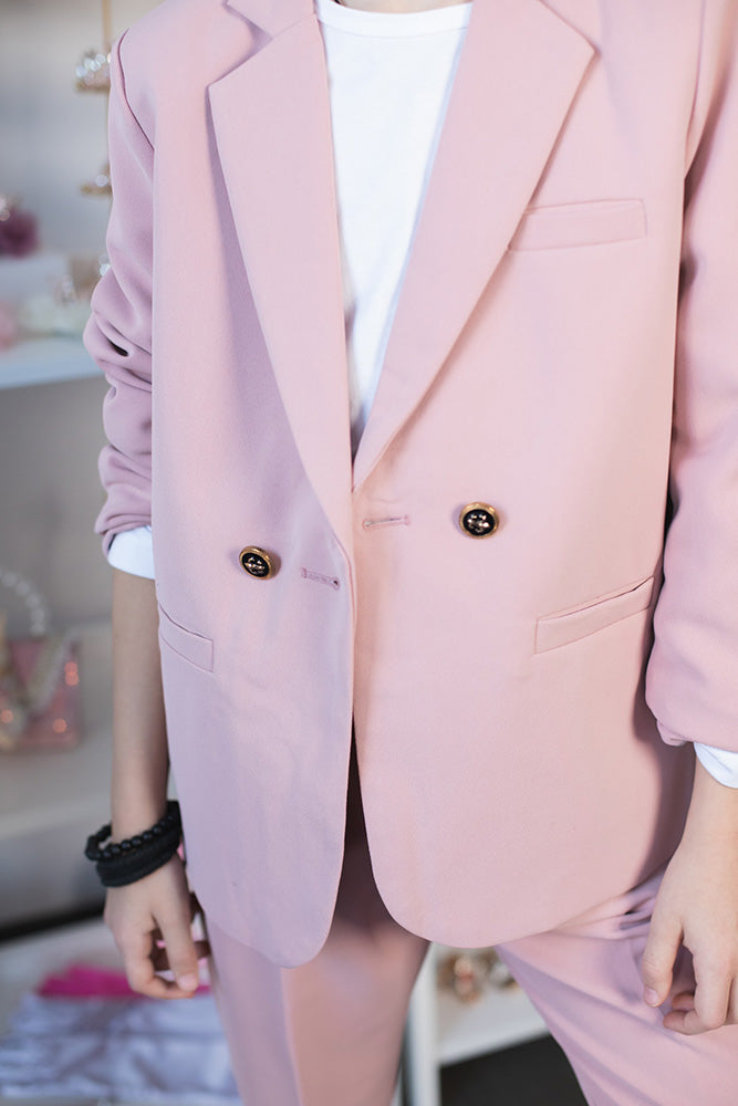 Stilīgs uzvalks zēnam gaišs